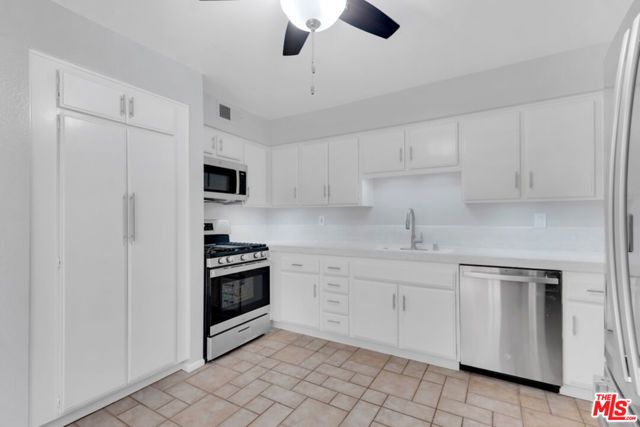 603 Racquet Club Lane, Thousand Oaks, CA 91360