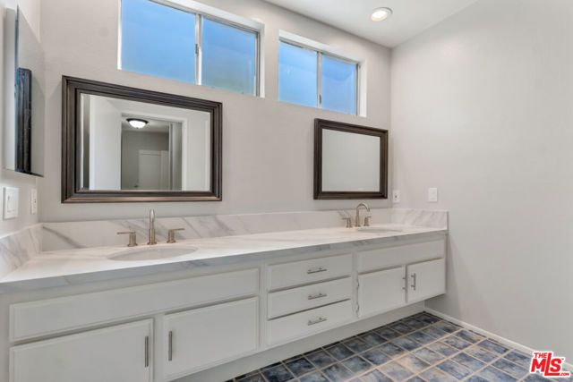 603 Racquet Club Lane, Thousand Oaks, CA 91360