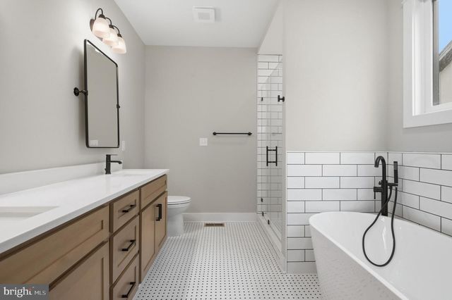 1035 PUTNAM ST, Harpers Ferry, WV 25425