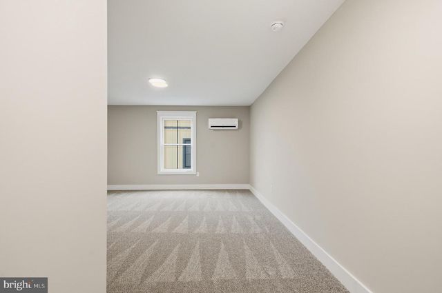 1035 PUTNAM ST, Harpers Ferry, WV 25425