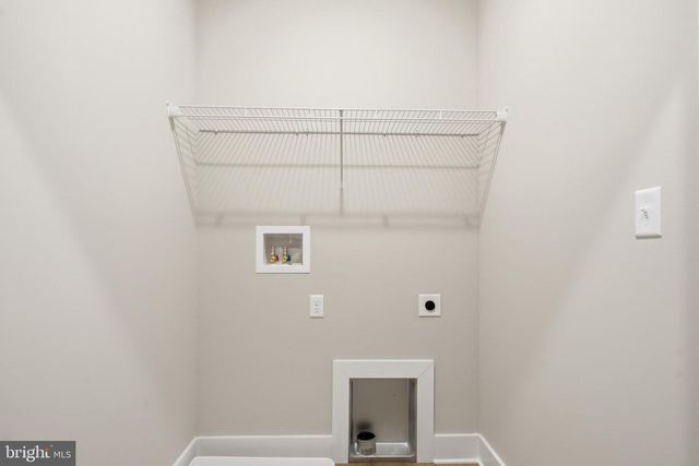 1035 PUTNAM ST, Harpers Ferry, WV 25425