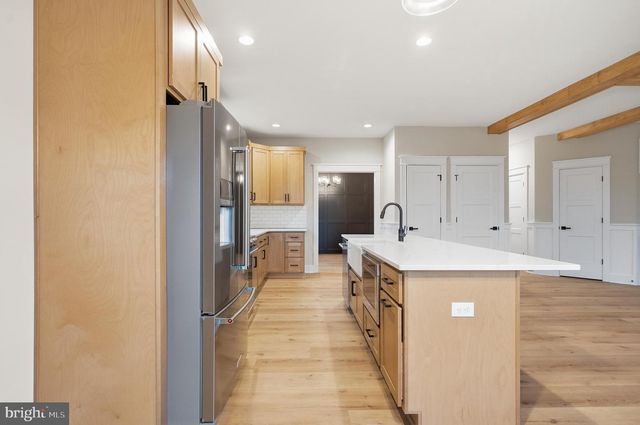 1035 PUTNAM ST, Harpers Ferry, WV 25425