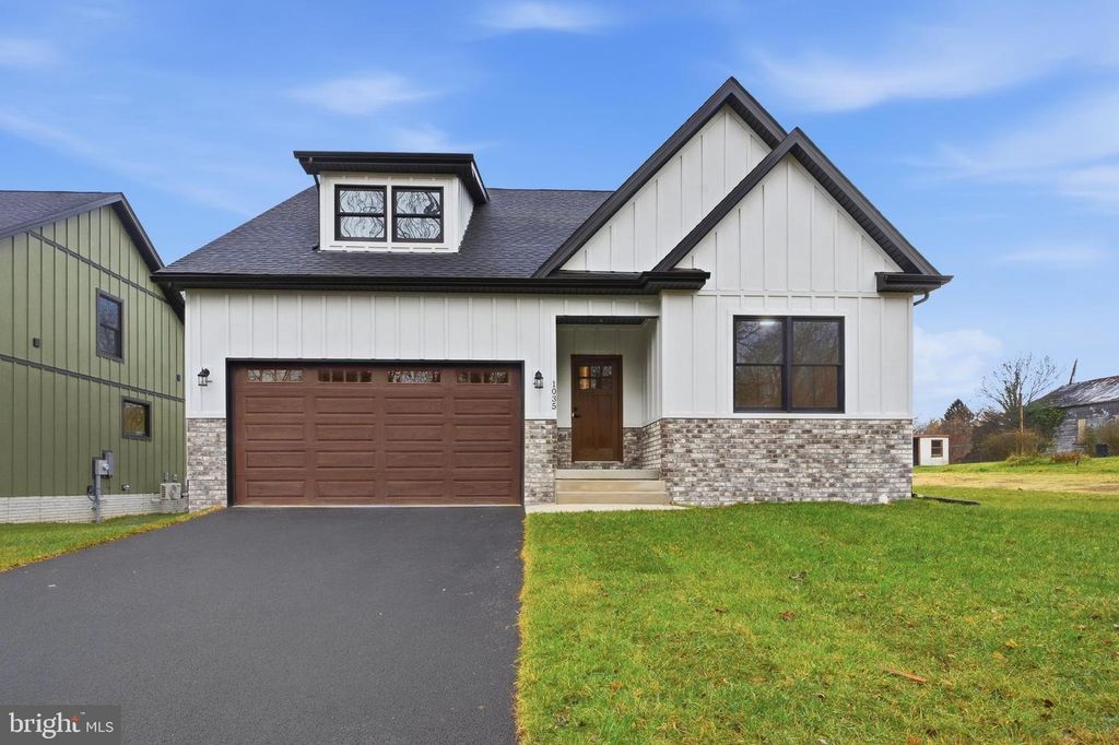 1035 PUTNAM ST, Harpers Ferry, WV 25425