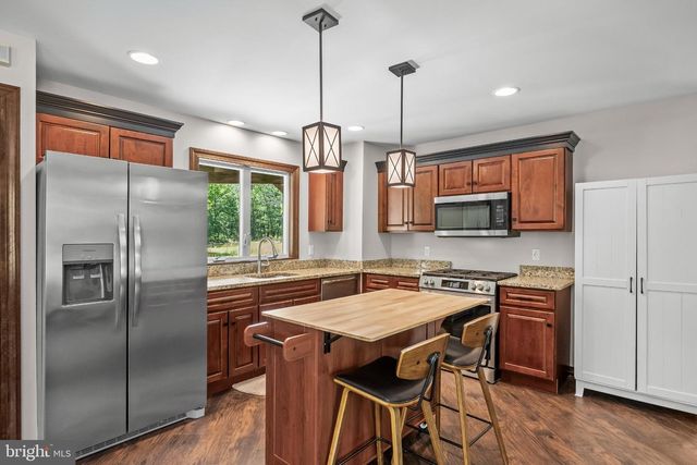 6330 ESTELLE AVE, Mays Landing, NJ 08330