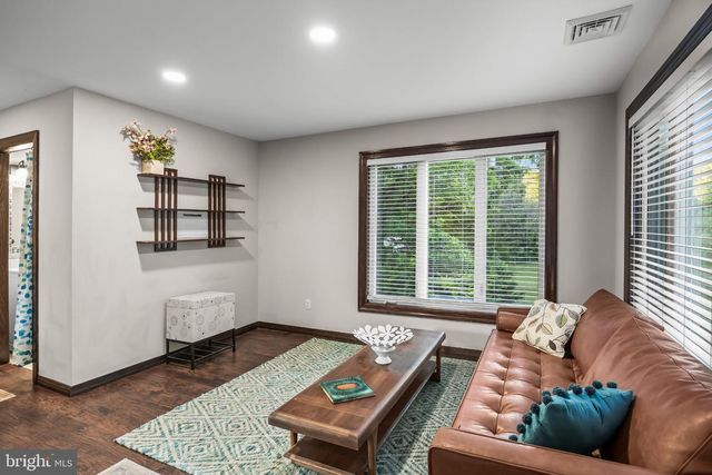 6330 ESTELLE AVE, Mays Landing, NJ 08330