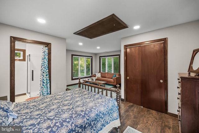 6330 ESTELLE AVE, Mays Landing, NJ 08330