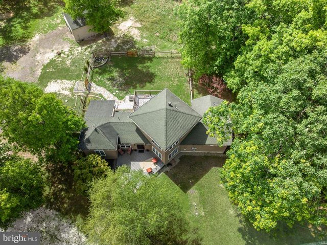 6330 ESTELLE AVE, Mays Landing, NJ 08330