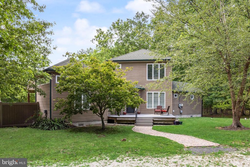6330 ESTELLE AVE, Mays Landing, NJ 08330