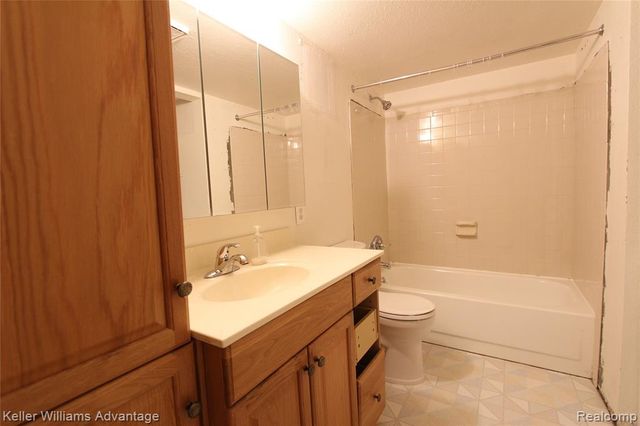 19280 Northridge Drive, Northville, MI 48167