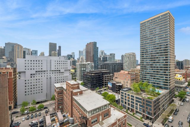 110 W SUPERIOR Street 1502, Chicago, IL 60654