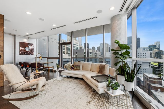 110 W SUPERIOR Street 1502, Chicago, IL 60654
