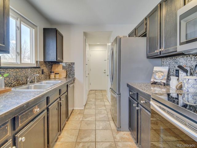 4822 S Quintero Cir, Aurora, CO 80015