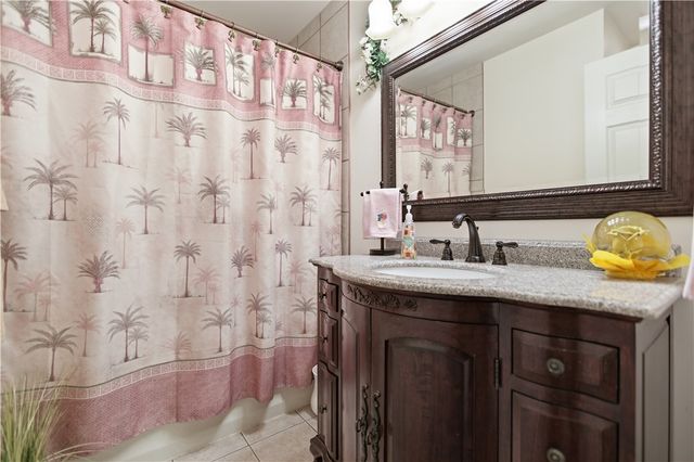 605 Davidson Dr, Rochester Twp, PA 15074