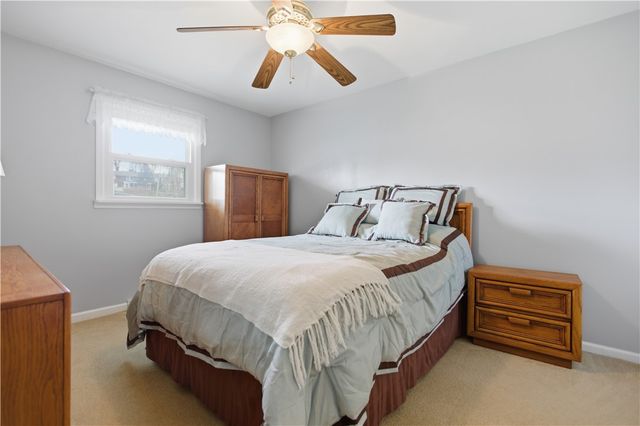 605 Davidson Dr, Rochester Twp, PA 15074
