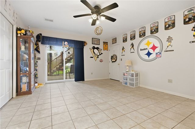 605 Davidson Dr, Rochester Twp, PA 15074