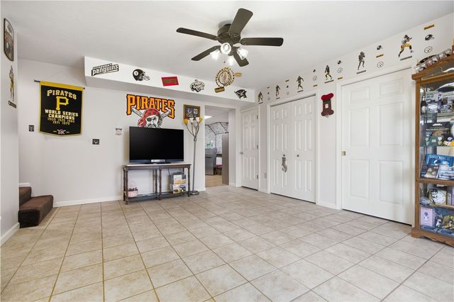 605 Davidson Dr, Rochester Twp, PA 15074