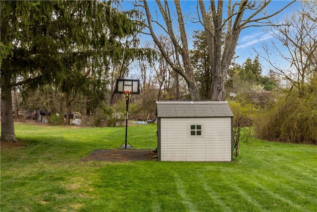 605 Davidson Dr, Rochester Twp, PA 15074