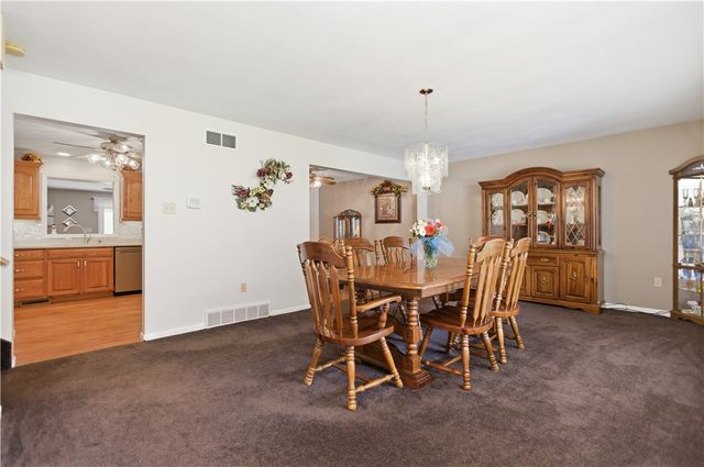 605 Davidson Dr, Rochester Twp, PA 15074