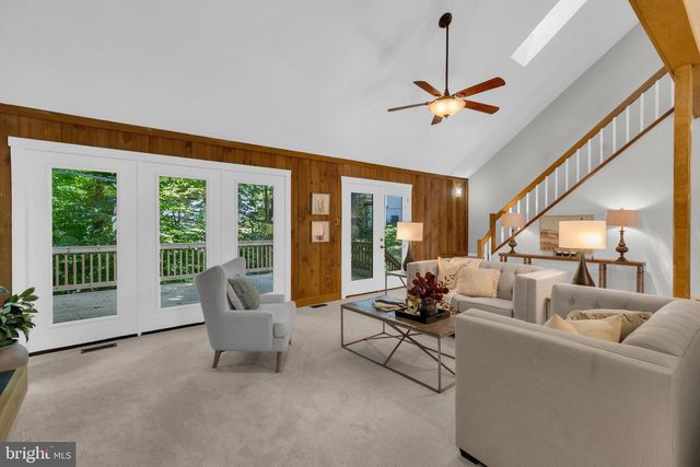 9695 HOLLY OAK CT, Fairfax Station, VA 22039