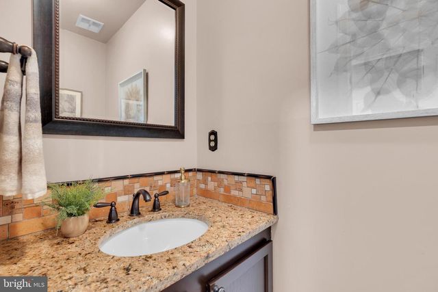 9695 HOLLY OAK CT, Fairfax Station, VA 22039