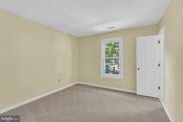 9695 HOLLY OAK CT, Fairfax Station, VA 22039