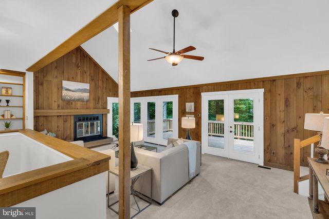 9695 HOLLY OAK CT, Fairfax Station, VA 22039