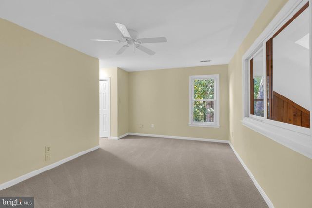 9695 HOLLY OAK CT, Fairfax Station, VA 22039