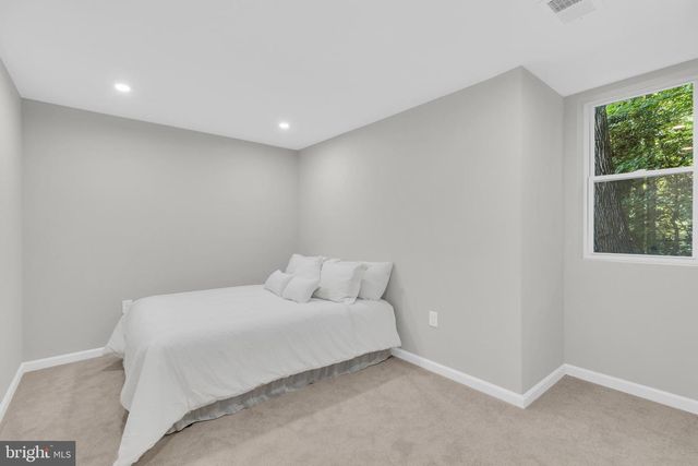 9695 HOLLY OAK CT, Fairfax Station, VA 22039