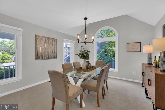 9695 HOLLY OAK CT, Fairfax Station, VA 22039