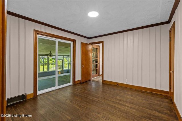 7408 Shepherdsville Rd, Louisville, KY 40219