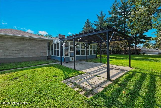 7408 Shepherdsville Rd, Louisville, KY 40219