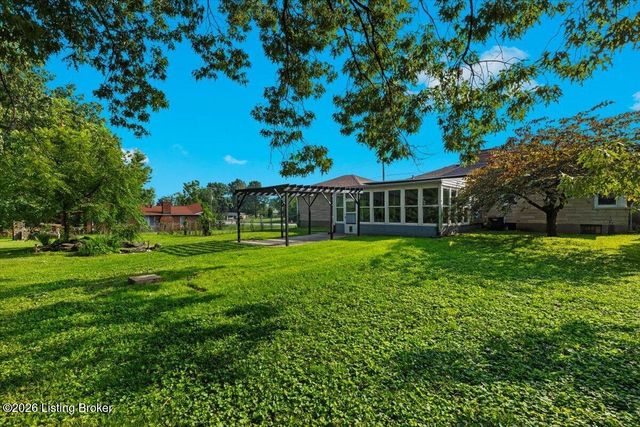 7408 Shepherdsville Rd, Louisville, KY 40219