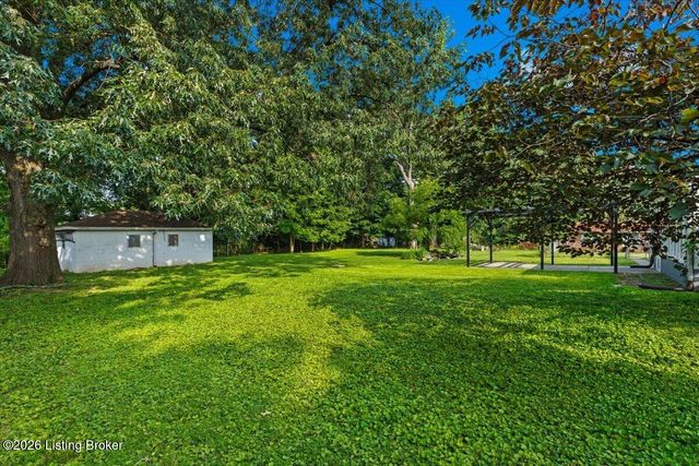 7408 Shepherdsville Rd, Louisville, KY 40219