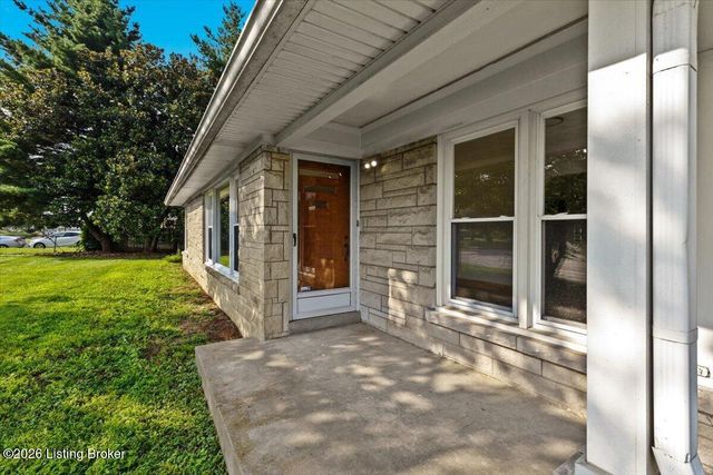 7408 Shepherdsville Rd, Louisville, KY 40219