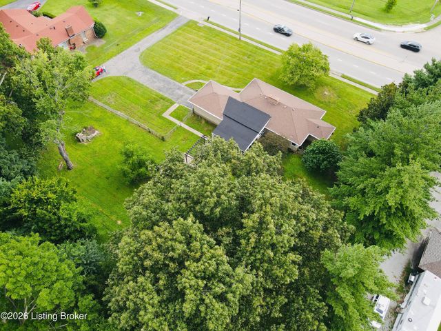 7408 Shepherdsville Rd, Louisville, KY 40219