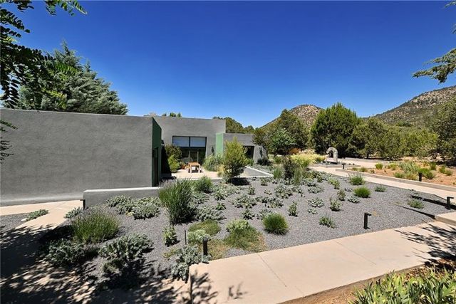 4007 Old Santa Fe Trail, Santa Fe, NM 87505