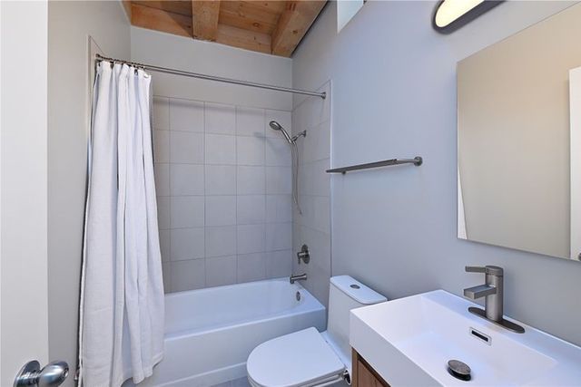 4007 Old Santa Fe Trail, Santa Fe, NM 87505