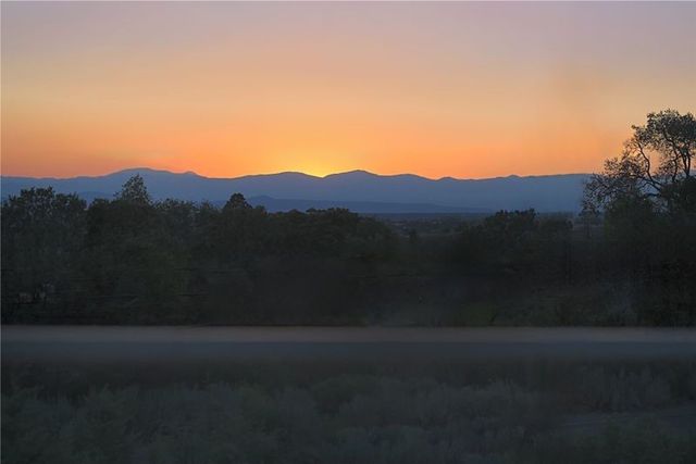 4007 Old Santa Fe Trail, Santa Fe, NM 87505