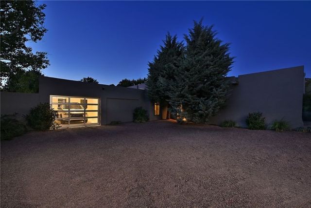 4007 Old Santa Fe Trail, Santa Fe, NM 87505