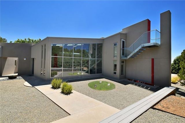 4007 Old Santa Fe Trail, Santa Fe, NM 87505