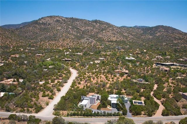 4007 Old Santa Fe Trail, Santa Fe, NM 87505