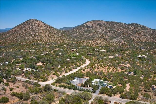 4007 Old Santa Fe Trail, Santa Fe, NM 87505