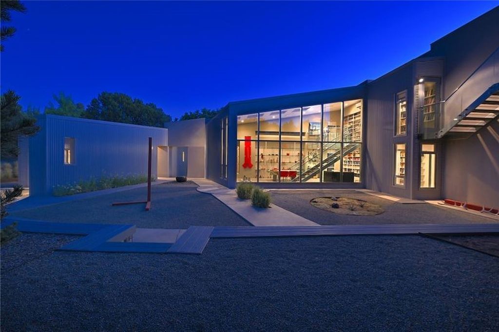 4007 Old Santa Fe Trail, Santa Fe, NM 87505