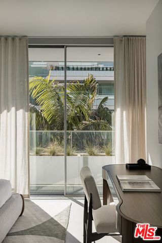 9200 Wilshire Blvd 201W, Beverly Hills, CA 90212