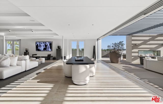 9200 Wilshire Blvd 201W, Beverly Hills, CA 90212