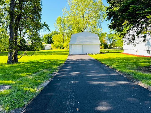 2851 44th Street, Highland, IN 46322