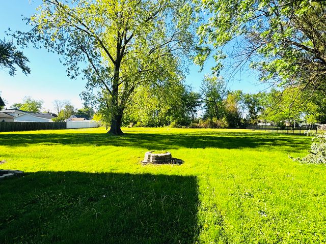 2851 44th Street, Highland, IN 46322