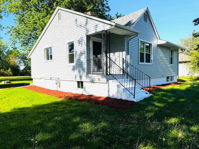2851 44th Street, Highland, IN 46322