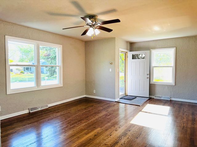 2851 44th Street, Highland, IN 46322