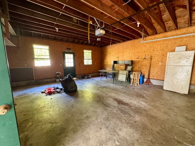 27 Sycamore Road, Norwich, CT 06360
